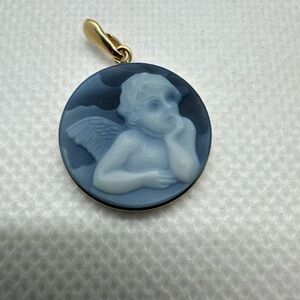 Vintage 14k Yellow Gold Thinking Guardian Angel Cherub Blue Cameo Pendant